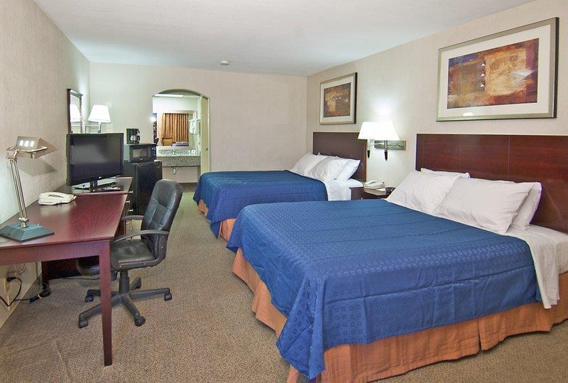 Quality Inn Carthage Habitación foto