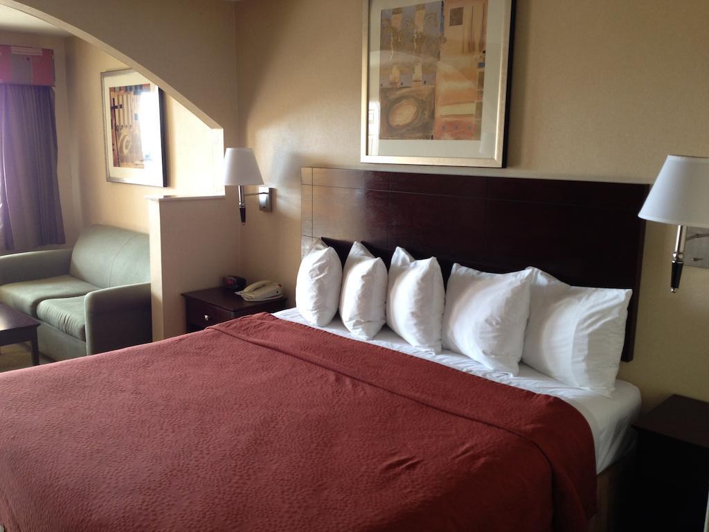 Quality Inn Carthage Habitación foto